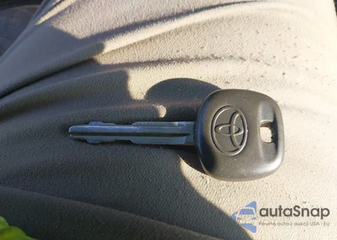 2002 Toyota Sequoia Limited V8 from USA, damaged, VIN 5TDZT38A22S085128